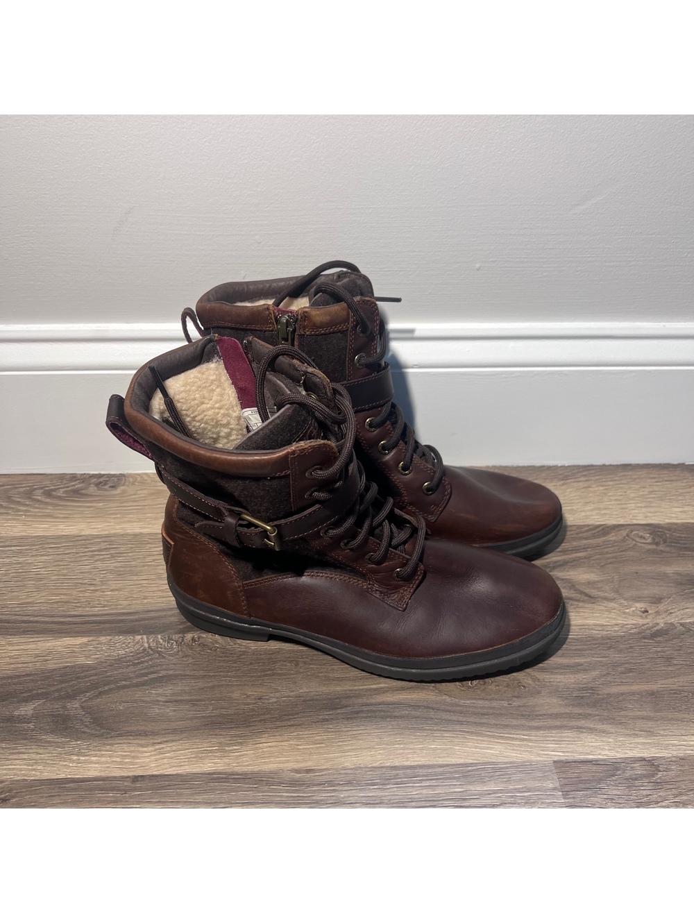 UGG Brown Shearling Ankle Boots Women's Size 7.5